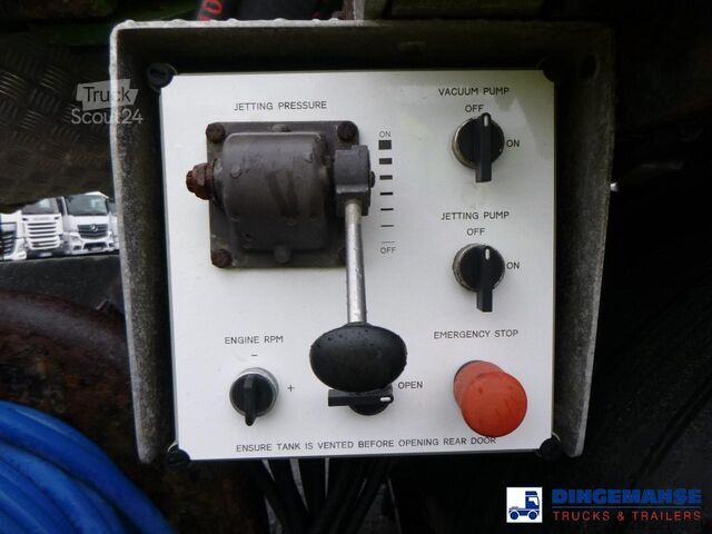 Kolkenzuiger Volvo FM7 290 6X4 RHD vacuum tank 13.7 m3