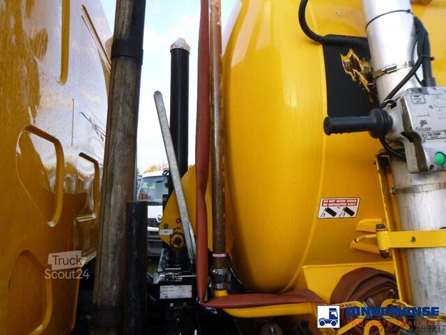 Pojazd ssący D.A.F. LF 55.220 4X2 RHD Whale vacuum tank 8.1 m3