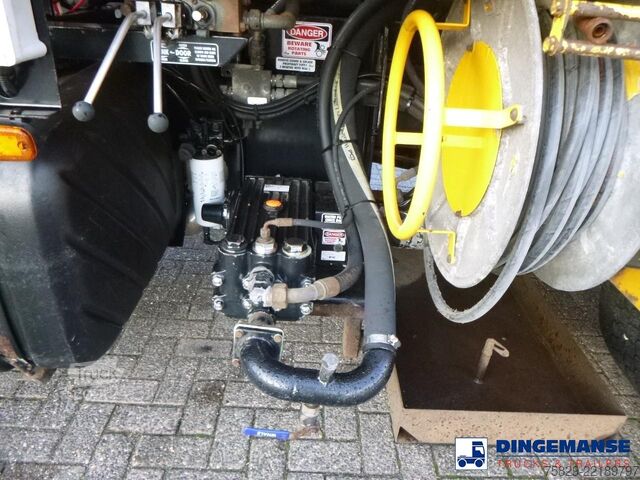 Pojazd ssący D.A.F. LF 55.220 4X2 RHD Whale vacuum tank 8.1 m3