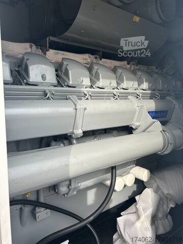 Aggregaatti Perkins 4016-TAG2A - 2.200 kVA Generator - DPX-19826