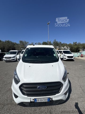 Kemperis/kemperis automobīlis 2022 Ford Panama | Manuale | Tetto a soffietto