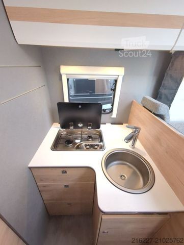 Half-integraal camper DETHLEFFS Just Camp T 7052 EB DOG Liner TE +EINZELBETTEN