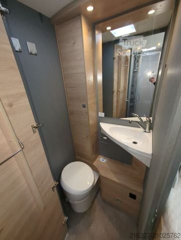 Half-integraal camper DETHLEFFS Just Camp T 7052 EB DOG Liner TE +EINZELBETTEN