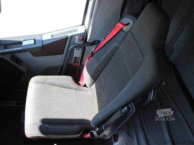 Volume trekker RENAULT T520, LOWDECK, EURO 6, PNEU 80%