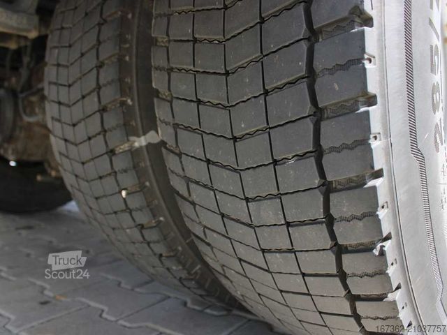 Camion plateau avec bâche RENAULT D16, EURO 6, LOAD SPACE LENGHT 9,6m!!