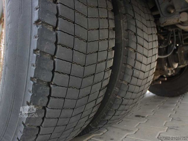 Camion plateau avec bâche RENAULT D16, EURO 6, LOAD SPACE LENGHT 9,6m!!