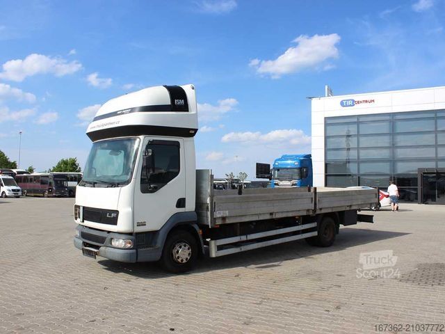 Camion plateau avec bâche DAF LF 45.180, SLEEPING CABIN, EURO 3, PNEU 80%