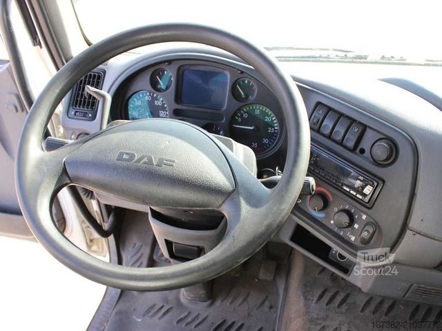 Camion plateau avec bâche DAF LF 45.180, SLEEPING CABIN, EURO 3, PNEU 80%