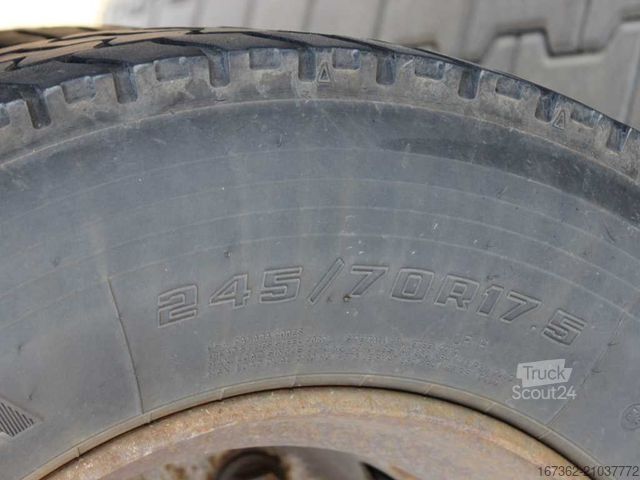 Camion plateau avec bâche DAF LF 45.180, SLEEPING CABIN, EURO 3, PNEU 80%