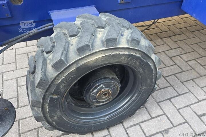Pont élévateur à ciseaux Haulotte H15SX Diesel, 4x4 Drive, 15 Working Height, 500kg