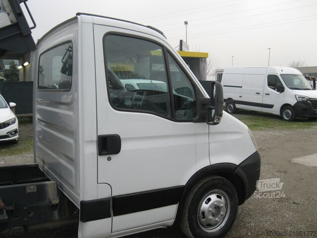 Billenőplatós furgon Iveco DAILY 35C10
