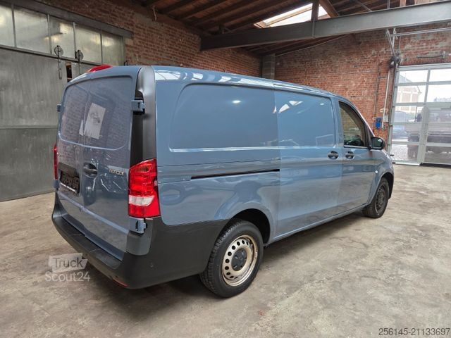 Minibus MERCEDES-BENZ Vito Kasten 110  Kamera Tempom. Klima Tüv neu E6