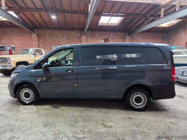 Minibus MERCEDES-BENZ Vito Kasten 110  Kamera Tempom. Klima Tüv neu E6