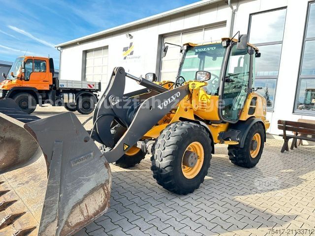 Ładowarka kołowa VOLVO L 28