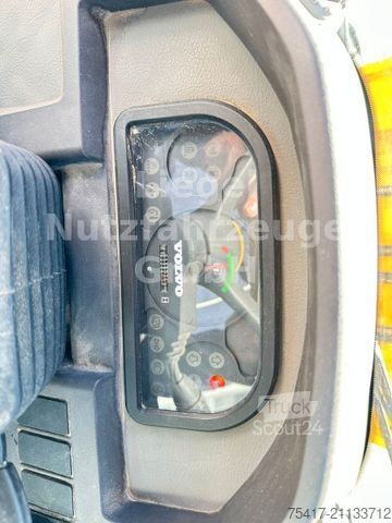 Ładowarka kołowa VOLVO L 28