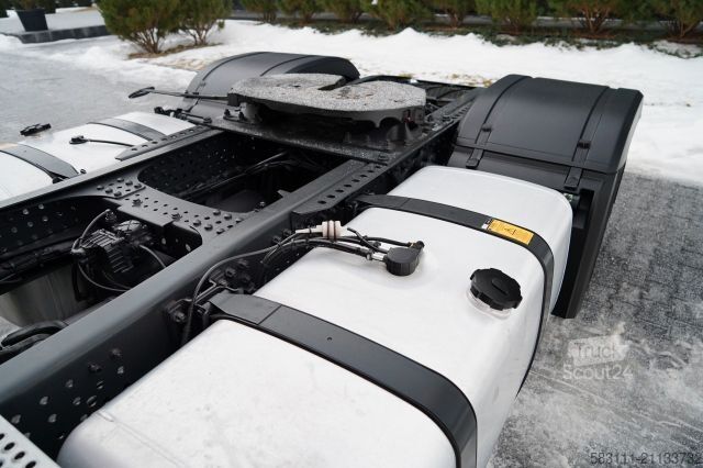 Τυπική μονάδα τράκτορα MERCEDES-BENZ ACTROS 1845 / MP5 / BIG SPACE