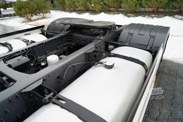 Standardowy ciągnik siodłowy VOLVO FH  460 /  I-SHIFT / 