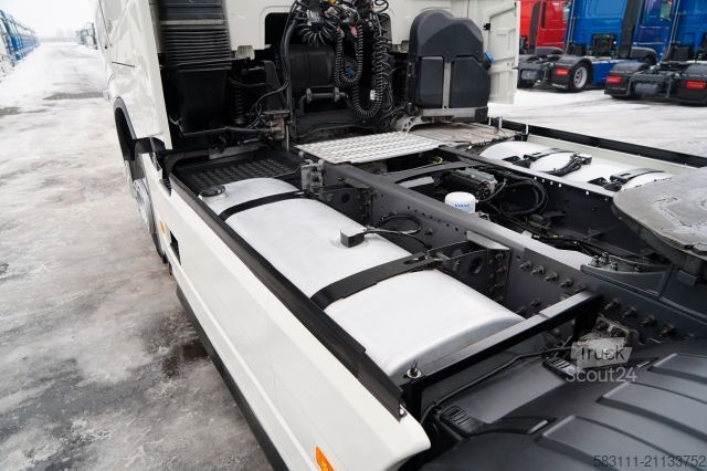 Standardowy ciągnik siodłowy VOLVO FH  460 /  I-SHIFT / 