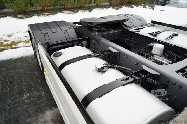 Standardowy ciągnik siodłowy VOLVO FH  460 /  I-SHIFT / 