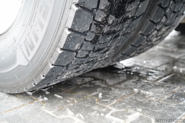 Standardowy ciągnik siodłowy VOLVO FH  460 /  I-SHIFT / 