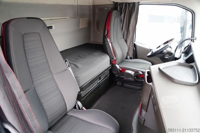 Standardowy ciągnik siodłowy VOLVO FH  460 /  I-SHIFT / 