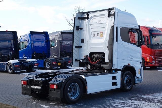 Τυπική μονάδα τράκτορα FORD F-MAX 500 / STANDARD / 2022 ROK