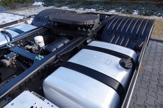 Τυπική μονάδα τράκτορα FORD F-MAX 500 / STANDARD / 2022 ROK