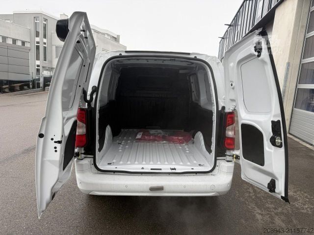 Furgoneta FIAT Doblò S4 Kastenwagen XL 130 AT