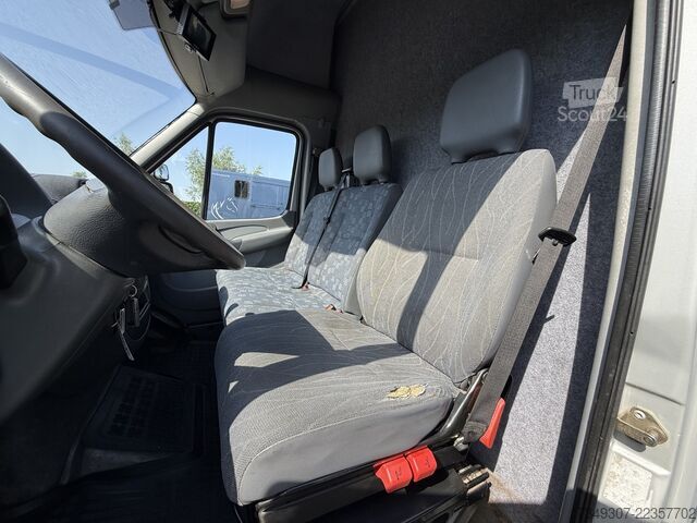 Продава се: Красив сив Mercedes Sprinter транспорт за коне от TVW с автоматична скоростна кутия и... Mercedes-Benz Sprinter | HORSETRUCK | TVW | CLASSIC 3XL | 200...