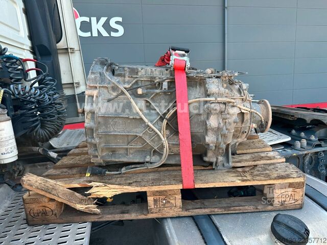 Vakio vetoauto DAF XF 450 4x2 Blatt-/Luft, *Getriebeschaden*