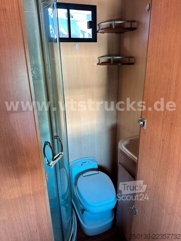 Karjan kuljetusauto MERCEDES-BENZ Atego 1218L Pferdetransporter mit Wohnabteil