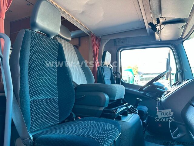 Karjan kuljetusauto MERCEDES-BENZ Atego 1218L Pferdetransporter mit Wohnabteil