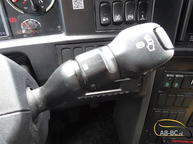 Autocarro de turismo SCANIA Higer Touring 51 Sitze EURO 6