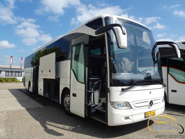 Autocarro de turismo MERCEDES-BENZ Tourismo RHD-M/2A 57 Sitze EURO 6