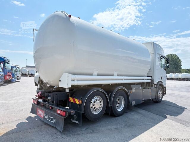 LKW mit Tankaufbau SCANIA R500 NGS 6x2 26 m3 Silo Kompressor - Retarder