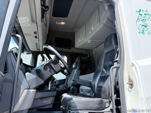 LKW mit Tankaufbau SCANIA R500 NGS 6x2 26 m3 Silo Kompressor - Retarder