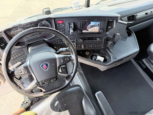 LKW mit Tankaufbau SCANIA R500 NGS 6x2 26 m3 Silo Kompressor - Retarder