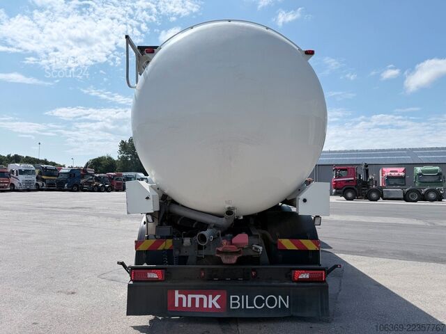 LKW mit Tankaufbau SCANIA R500 NGS 6x2 26 m3 Silo Kompressor - Retarder