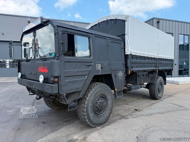 Avolavetta pressupeitolla MAN 5 To MIL 4x4 / Partytruck