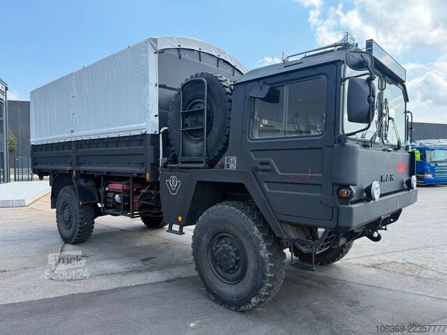 Avolavetta pressupeitolla MAN 5 To MIL 4x4 / Partytruck
