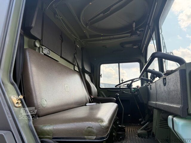 Avolavetta pressupeitolla MAN 5 To MIL 4x4 / Partytruck