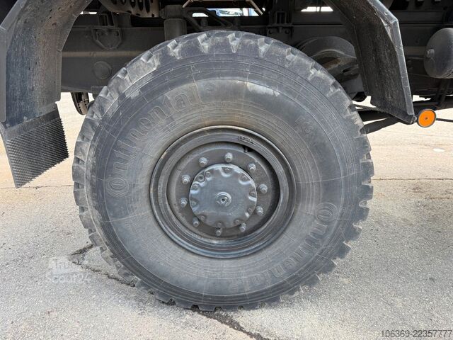 Avolavetta pressupeitolla MAN 5 To MIL 4x4 / Partytruck