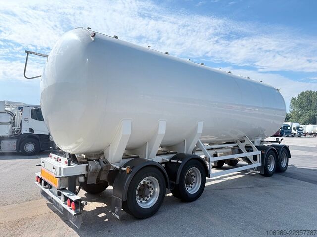 Remorque silo  HMK Bilcon 30 t. 42 m3 Silo tank 6 Compartment
