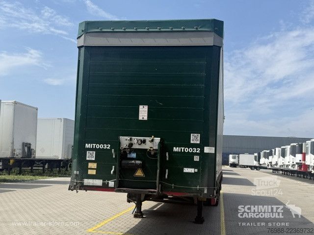 Semi-remorque bâchée Schmitz Cargobull Curtainsider Mega