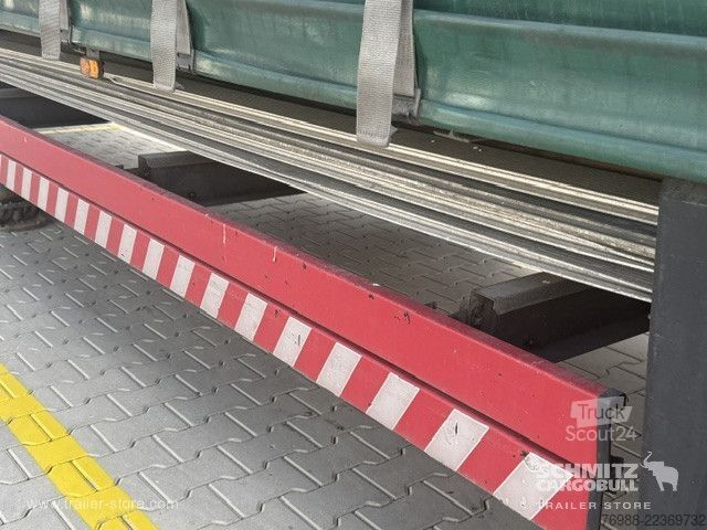Semi-remorque bâchée Schmitz Cargobull Curtainsider Mega