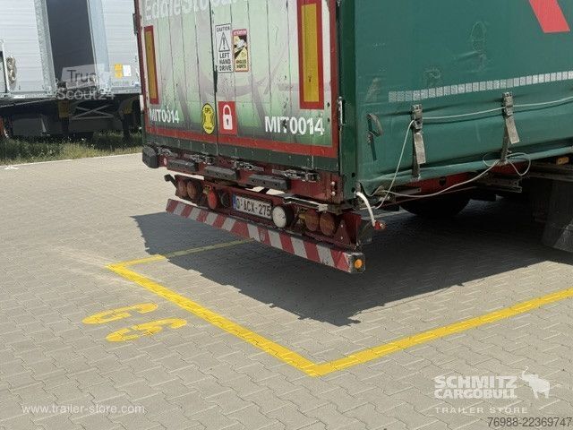 Semi-remorque bâchée Schmitz Cargobull Curtainsider Mega