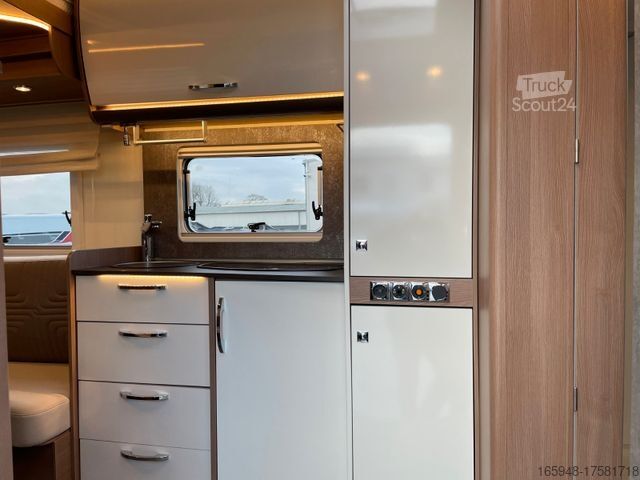 Halvintegrert bobil BÜRSTNER Lyseo TD 644*Autom*Zusatzluftfeder*