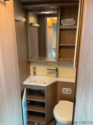 Halvintegrert bobil BÜRSTNER Lyseo TD 644*Autom*Zusatzluftfeder*