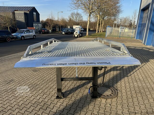 Rampa de carga 8T galvanizada, rampa para contentores  Verladerampe 8 Tonnen