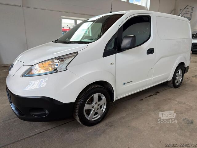 Slēgtais furgons NISSAN E-NV200 Elektro Kastenwagen 1.Hand BJ-2018